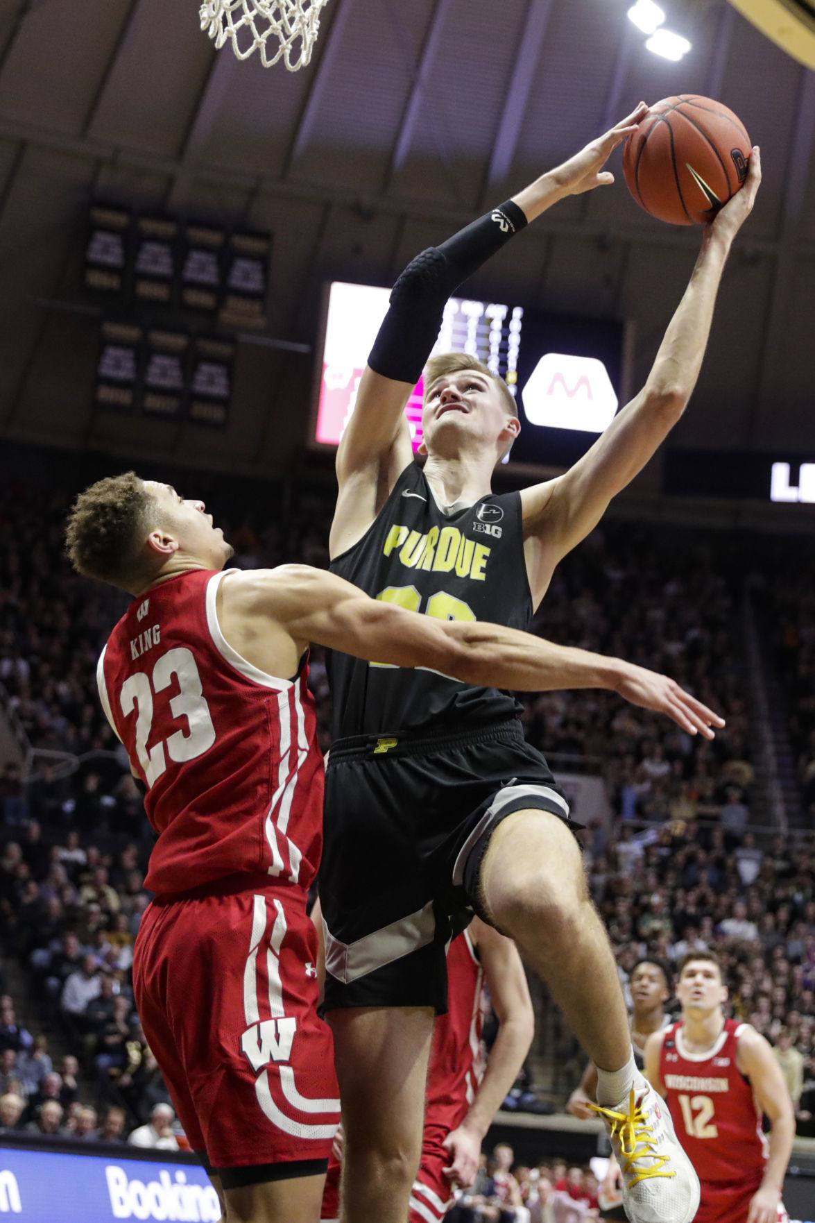 Boilermakers 70, Badgers 51